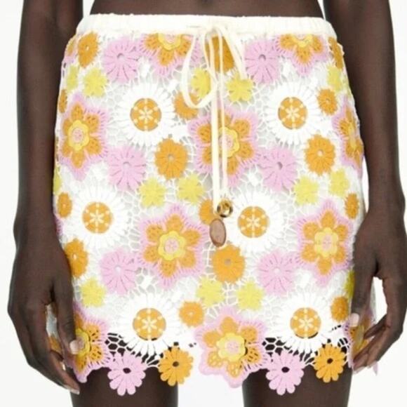 ZARA Floral Crochet Retro Mini Skirt - Medium - Picture 1 of 4